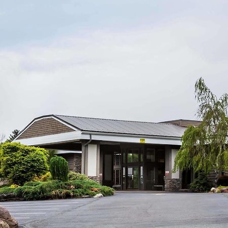 Ramada By Wyndham Rock Hill At Sullivan Center Экстерьер фото