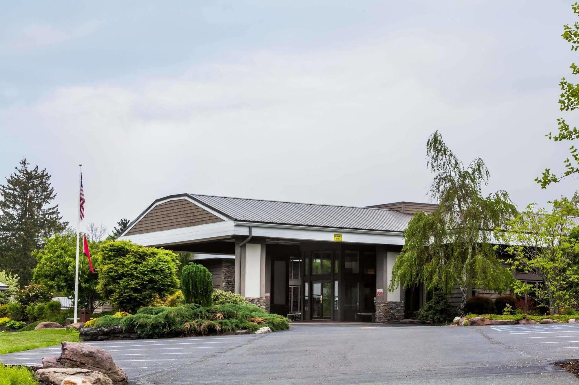 Ramada By Wyndham Rock Hill At Sullivan Center Экстерьер фото