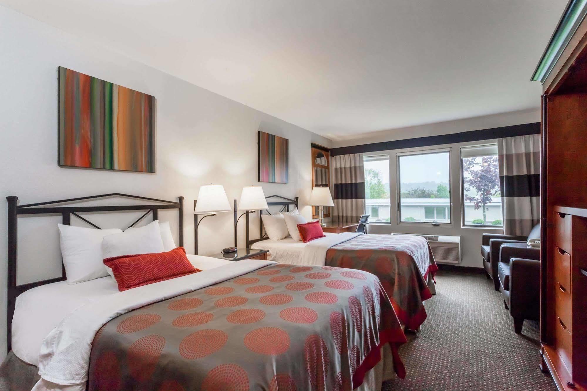 Ramada By Wyndham Rock Hill At Sullivan Center Экстерьер фото
