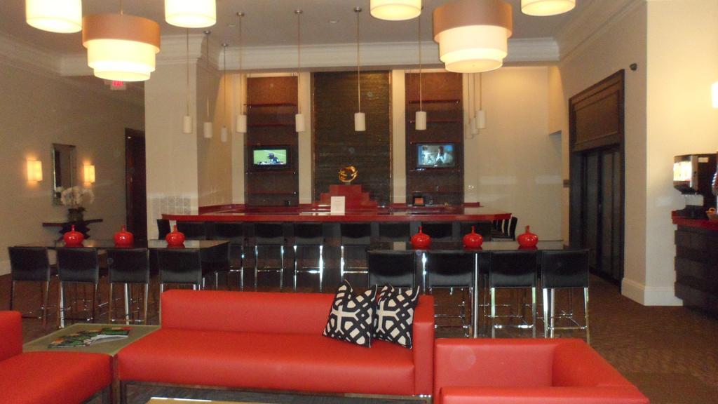 Ramada By Wyndham Rock Hill At Sullivan Center Экстерьер фото