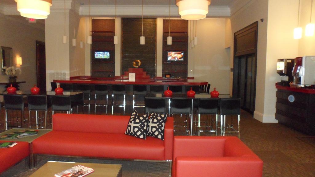 Ramada By Wyndham Rock Hill At Sullivan Center Экстерьер фото