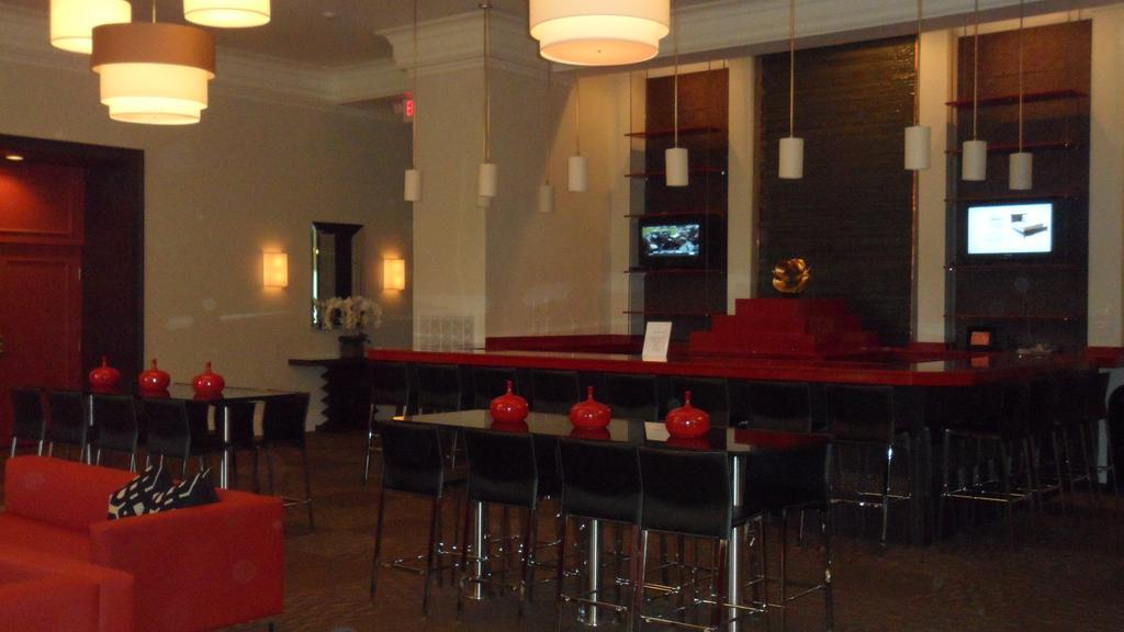 Ramada By Wyndham Rock Hill At Sullivan Center Экстерьер фото