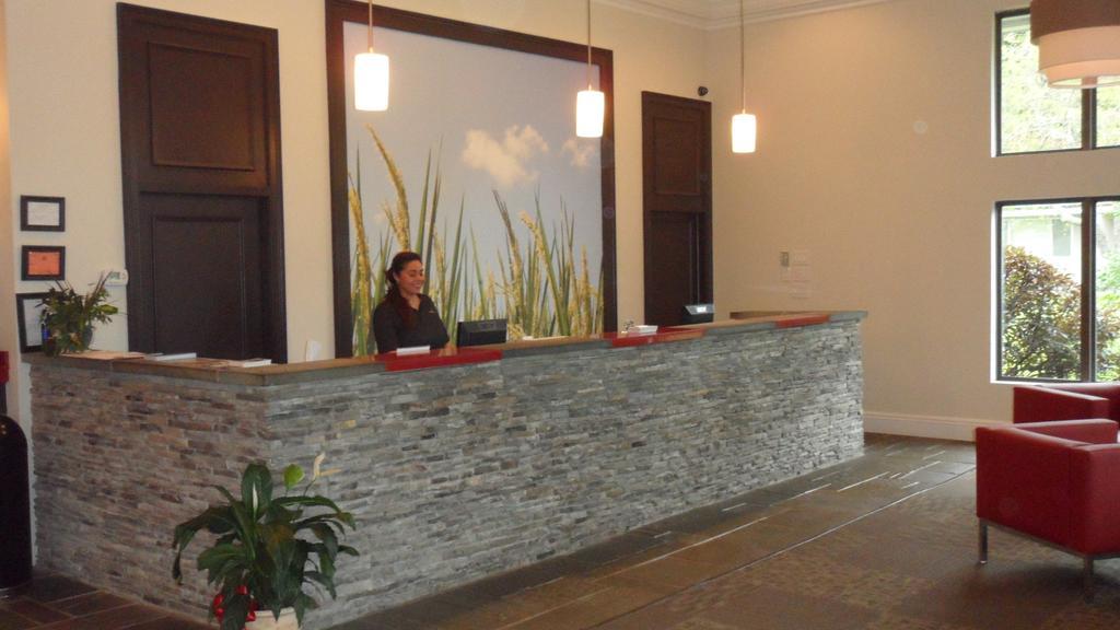 Ramada By Wyndham Rock Hill At Sullivan Center Экстерьер фото
