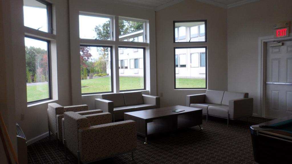 Ramada By Wyndham Rock Hill At Sullivan Center Экстерьер фото